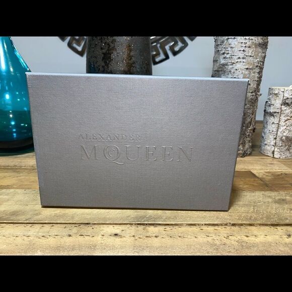 Alexander McQueen Box Bag - Picture 15 of 15